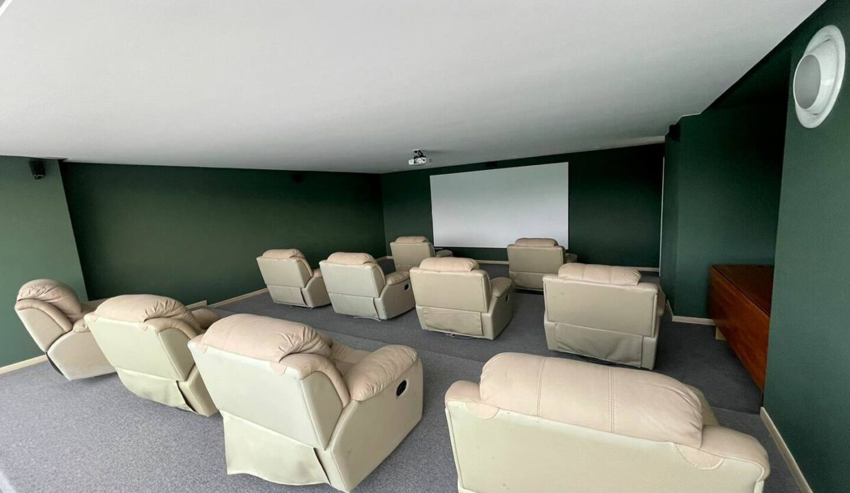 2bd3cc58-0309-4d33-9ef7-f61e8d9d28e8