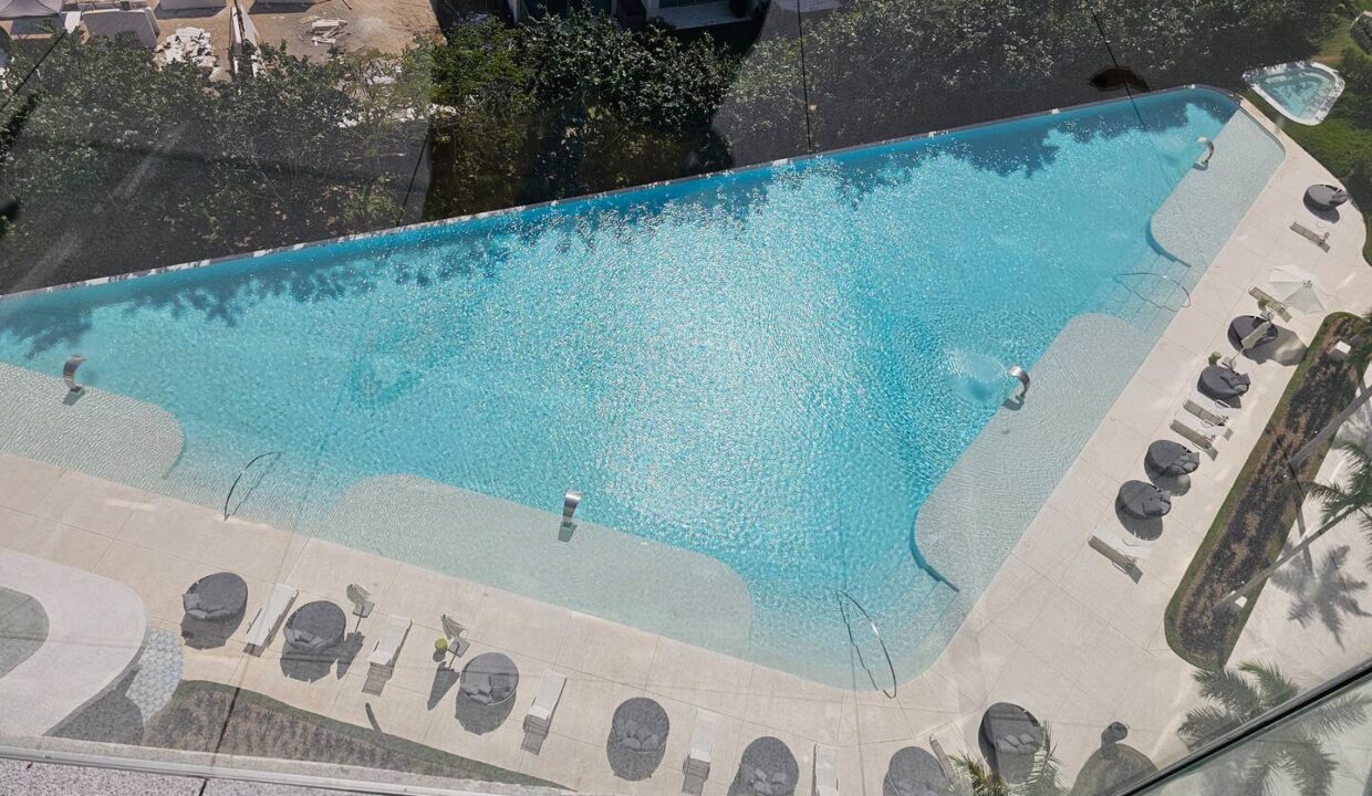 8302bb32-0d15-4af8-853f-19fd39ac6b61